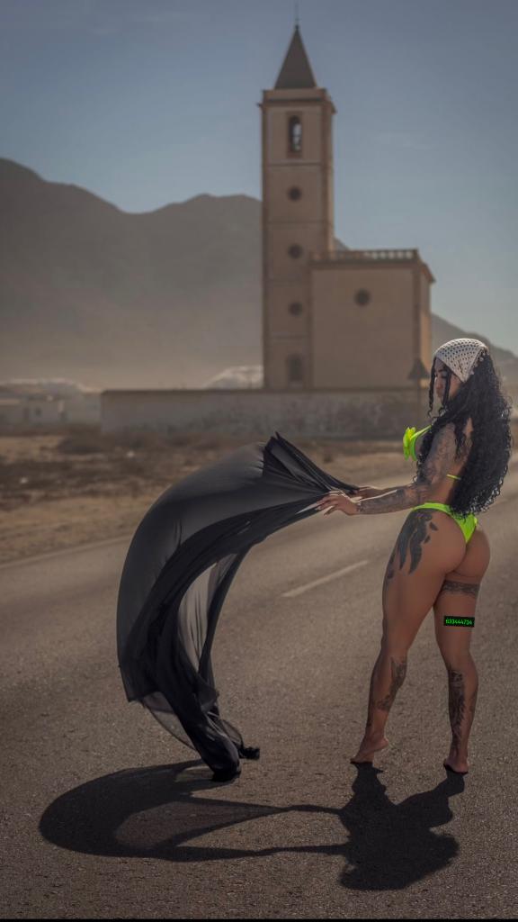 663444734: Chica busca chico en Almería