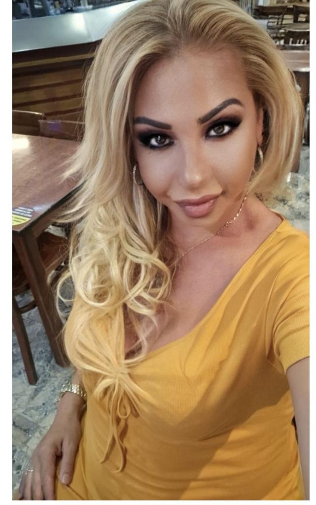 610808068: Chica busca chico en Gerona