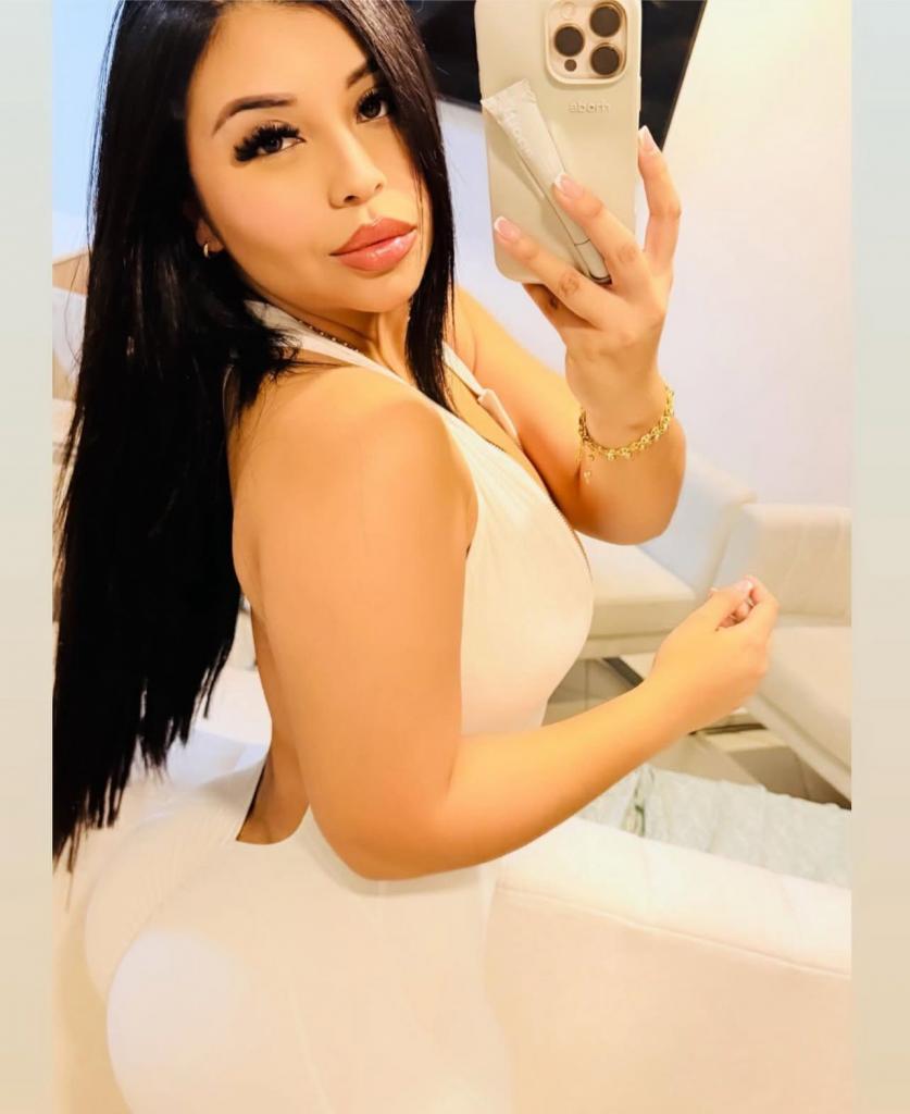 Chica busca chico en Almería: 