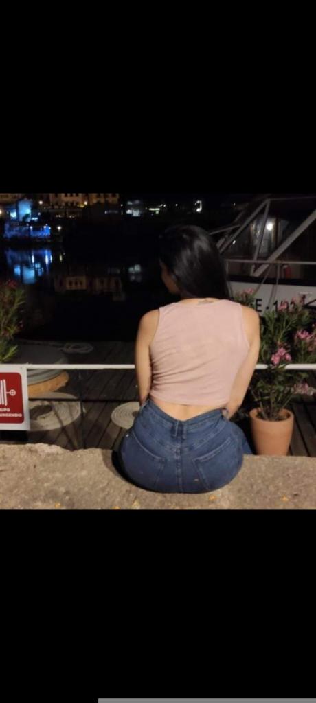 Chica busca chico en Sevilla: 