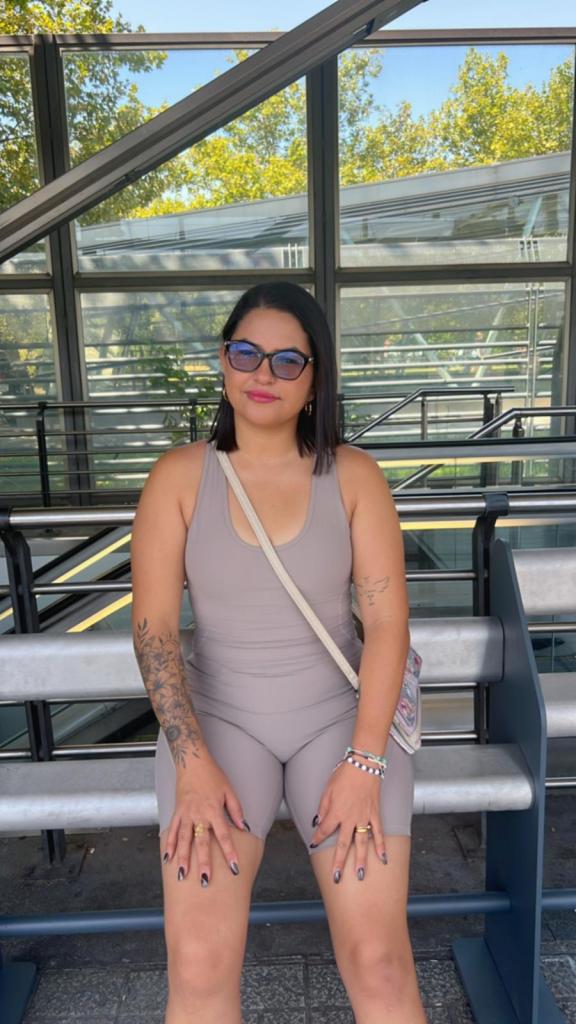 Chica busca chico en Alicante: Chica busca chico