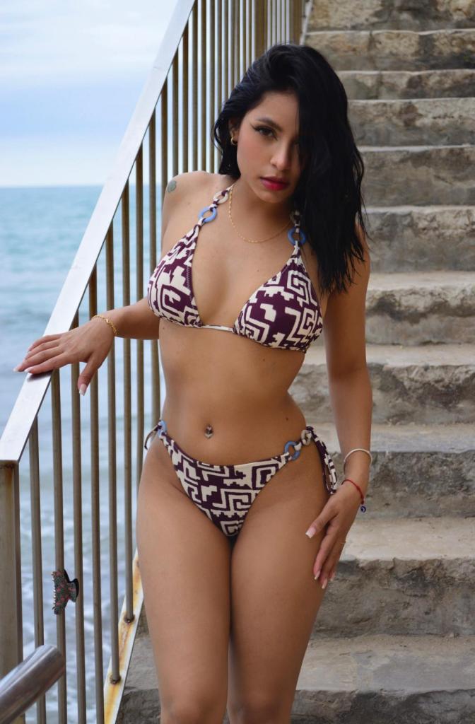 Chica busca chico en Alicante: Chica busca chico