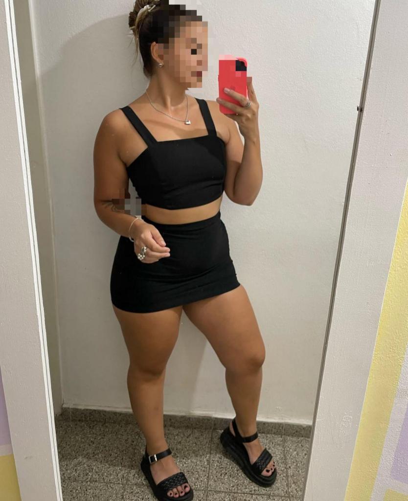 643029278: Chica busca chico en León