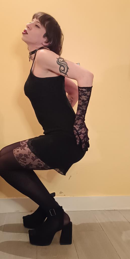 644217171: Chica busca chico en Madrid