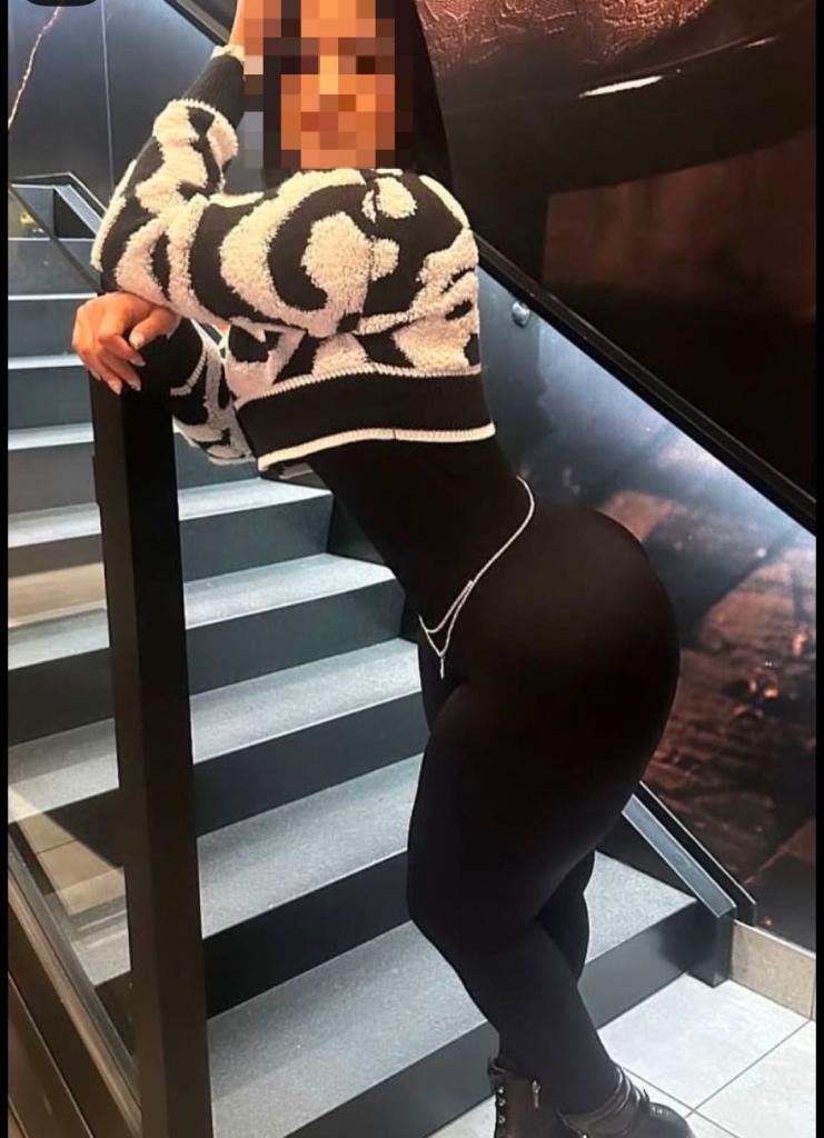 Chica busca chico en Granada: 