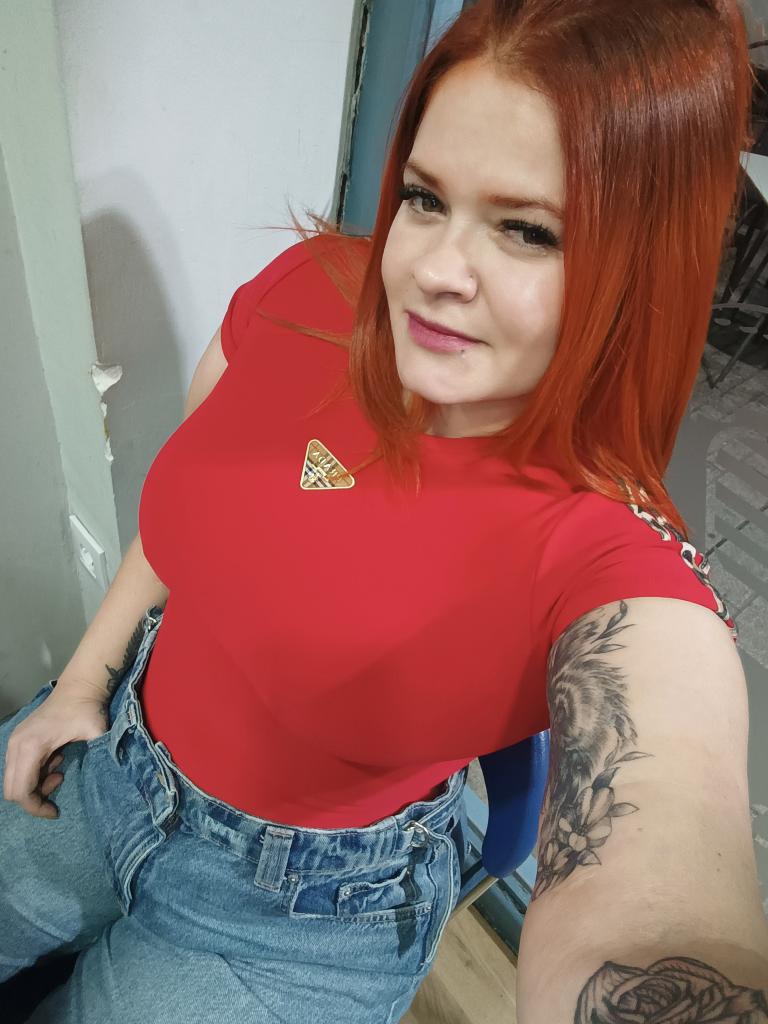 677308085: Chica busca chico en Albacete