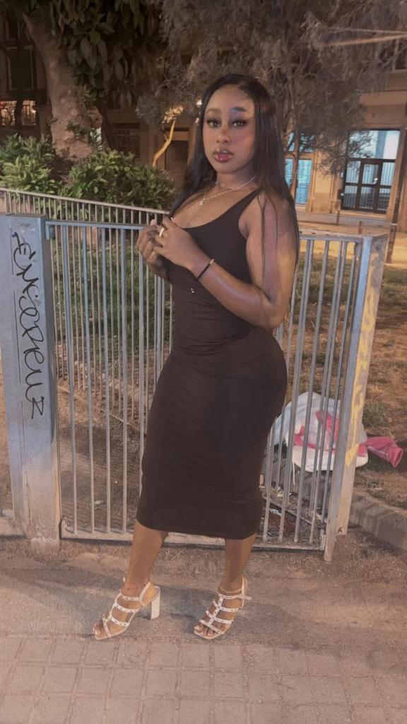 Chica busca chico en Barcelona: 