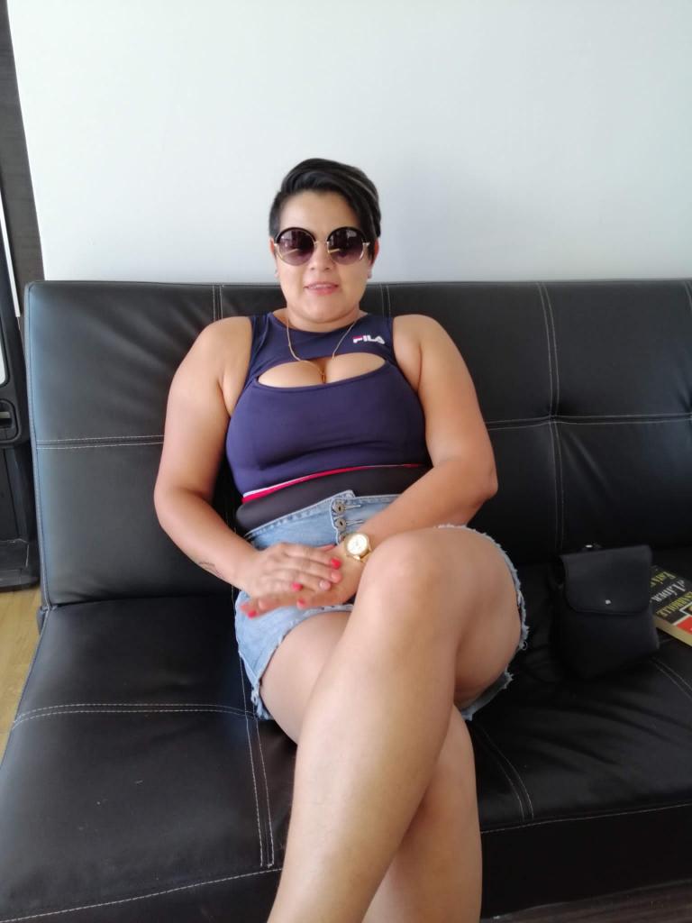 623239777: Chica busca chico en Tenerife