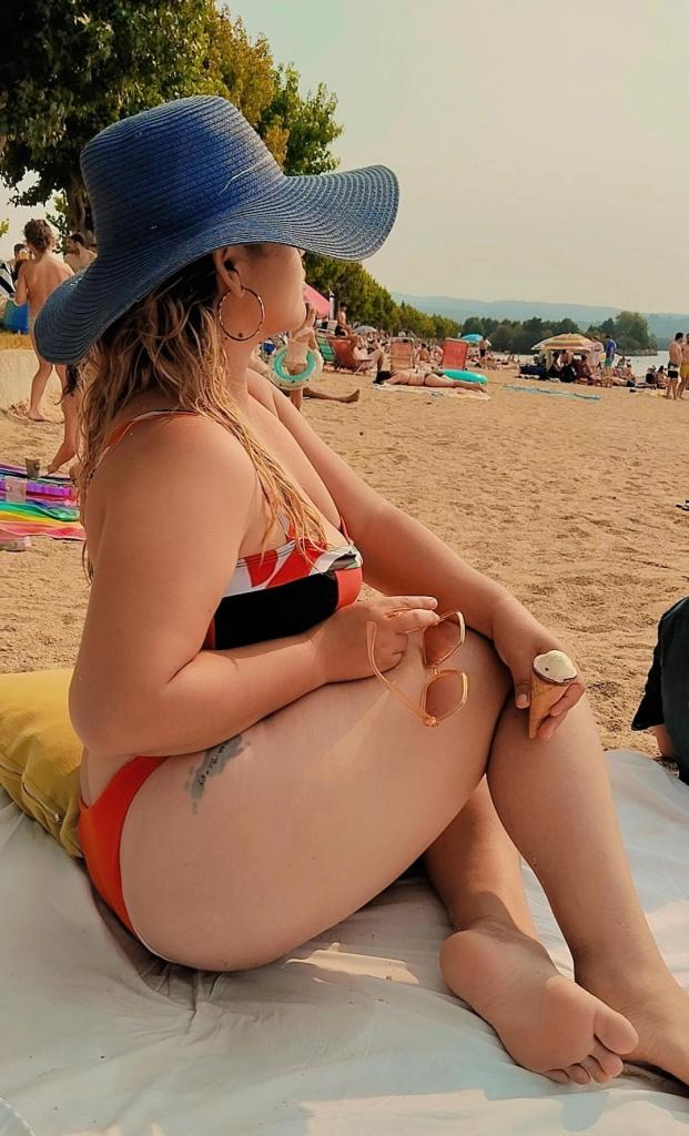 670918584: Chica busca chico en La Coruña