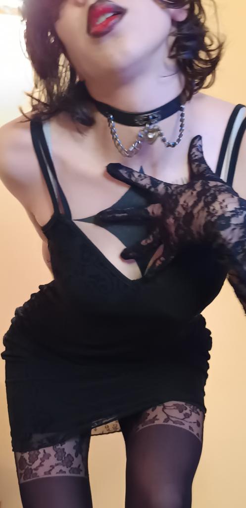 644217171: Chica busca chico en Madrid