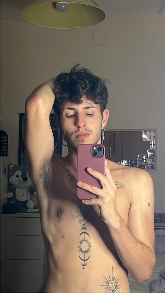 Chico busca chica en Sevilla: 