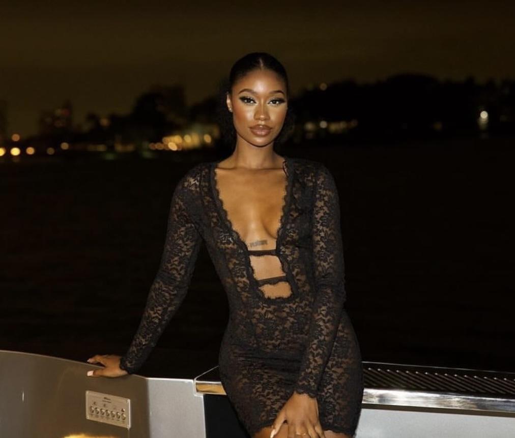 Chica busca chico en Cádiz: 