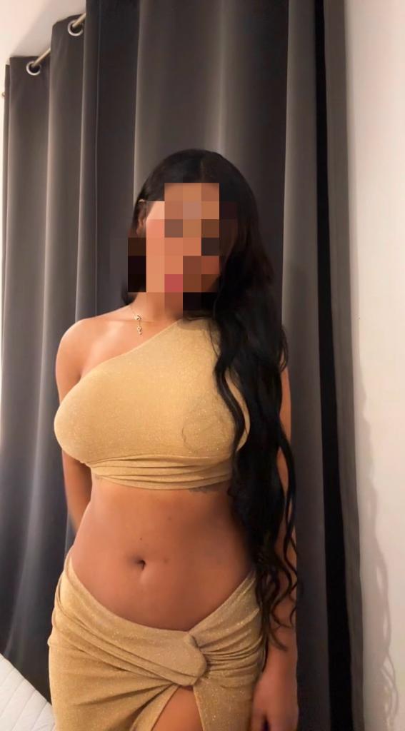 614457189: Chica busca chico en Málaga