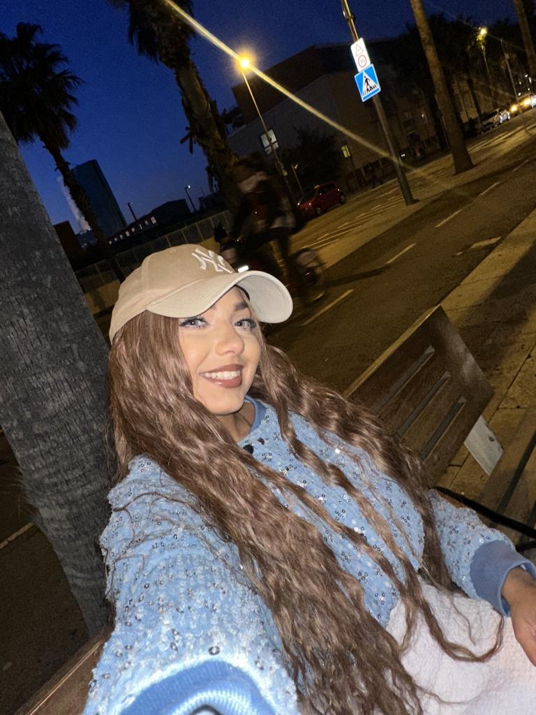 Chica busca chico en Barcelona: 