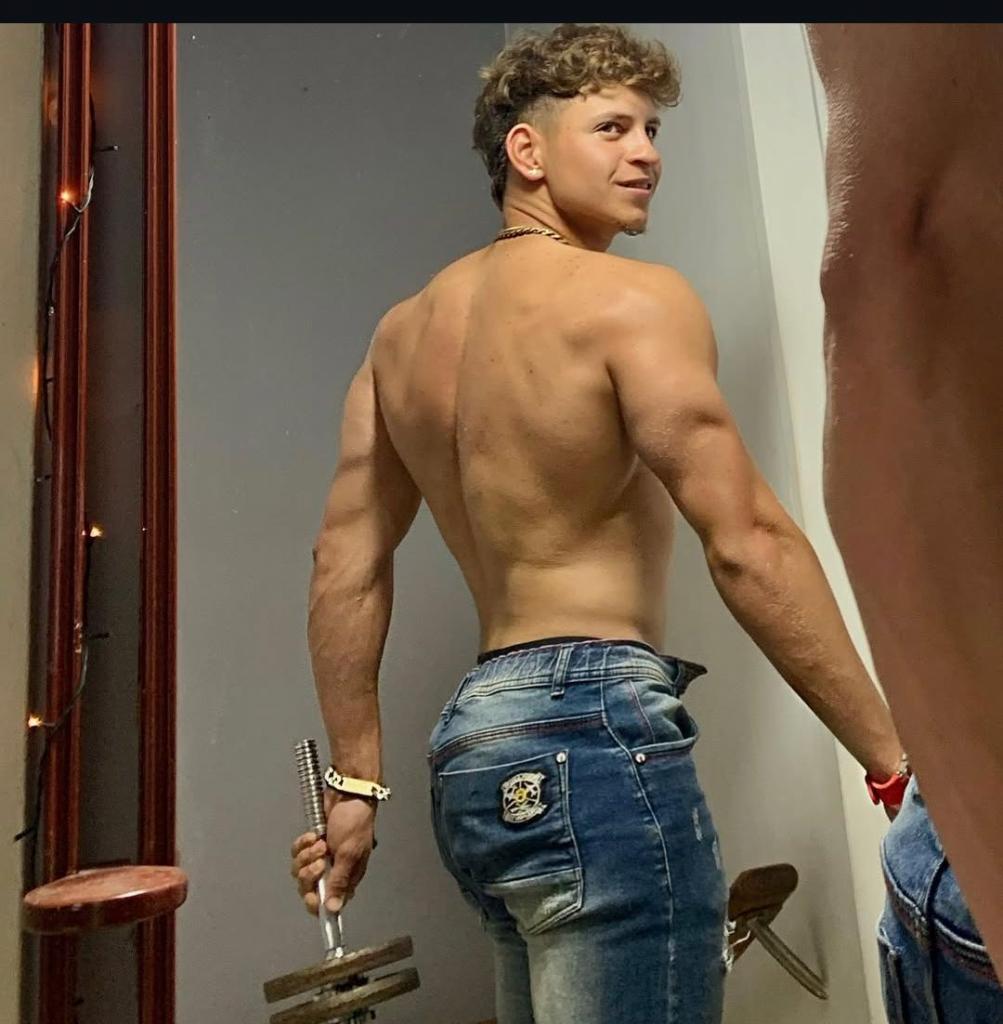 Chico busca chica en Las Palmas: 