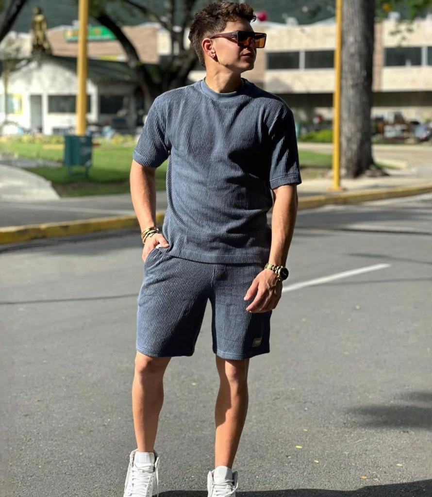 Chico busca chica en Las Palmas: 