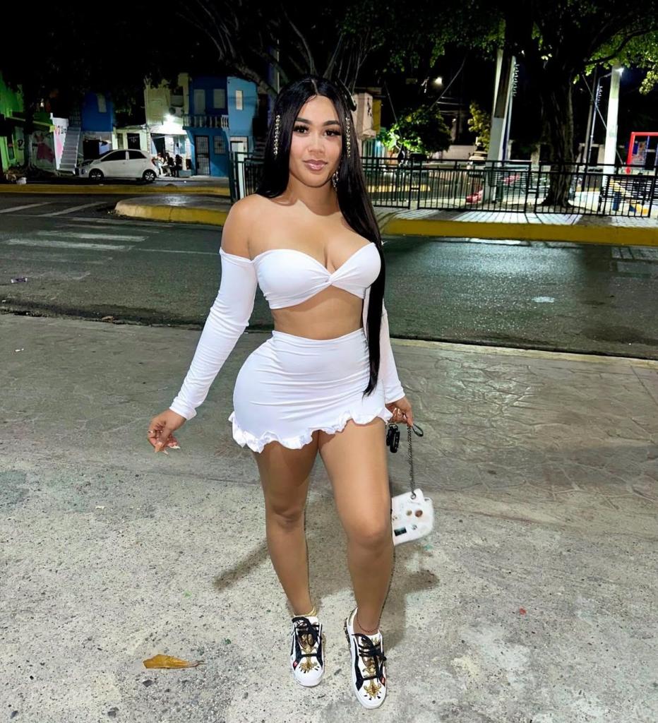 627596567: Chica busca chico en Sevilla