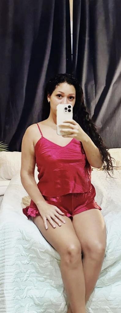 643219126: Chica busca chico en Valencia