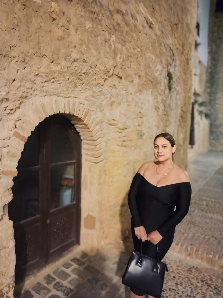 Chica busca chico en Cádiz: 