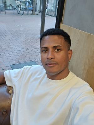 602379705: Chico busca chica en Barcelona