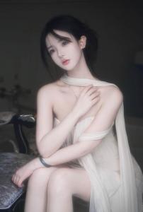 647278055: Chica busca chico en Valencia