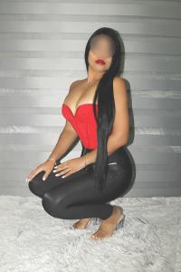 653283431: Chica busca chico en Madrid