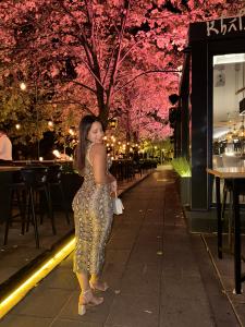 611376607: Chica busca chico en Sevilla