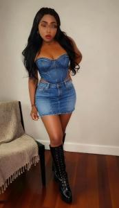 697715622: Chica busca chico en Murcia