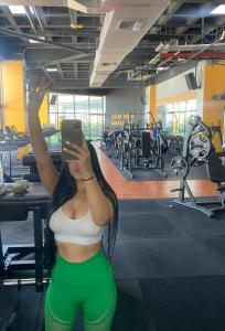 610984173: Chica busca chico en Alicante