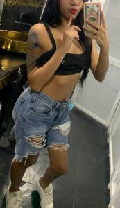 687727521: Chica busca chico en Barcelona