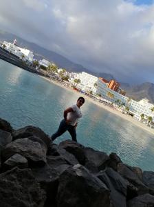 623239777: Chica busca chico en Tenerife