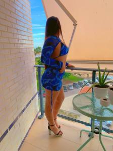 631844041: Chica busca chico en Gerona