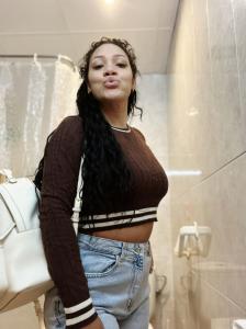 643219126: Chica busca chico en Valencia