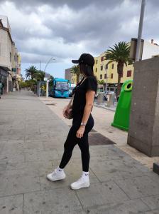 617745552: Chica busca chico en Las Palmas