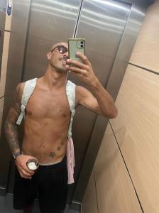 610594430: Chico busca chica en Málaga