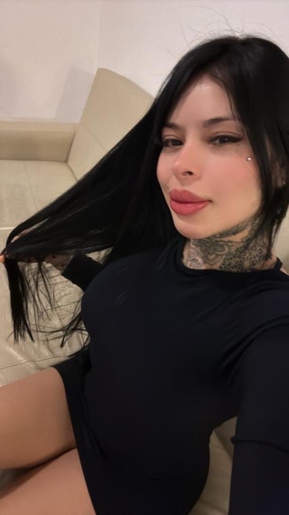 663024871: Chica busca chico en Lérida