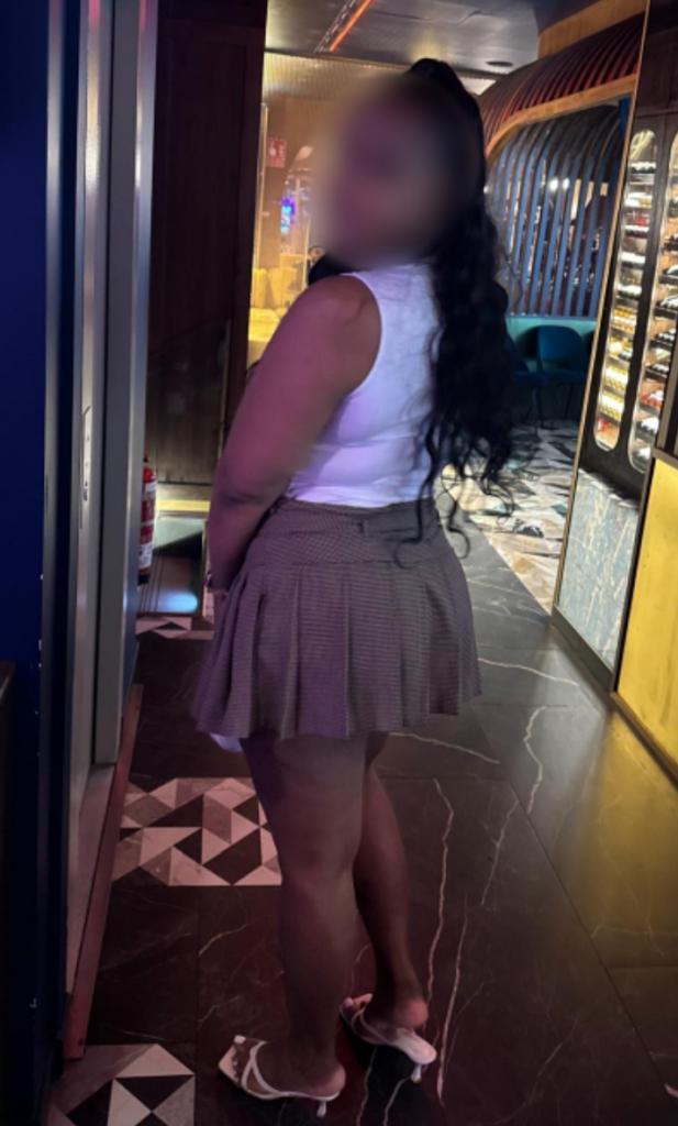 633360443: Chica busca chico en Pontevedra