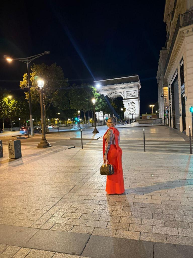 Chica busca chico en Sevilla: 