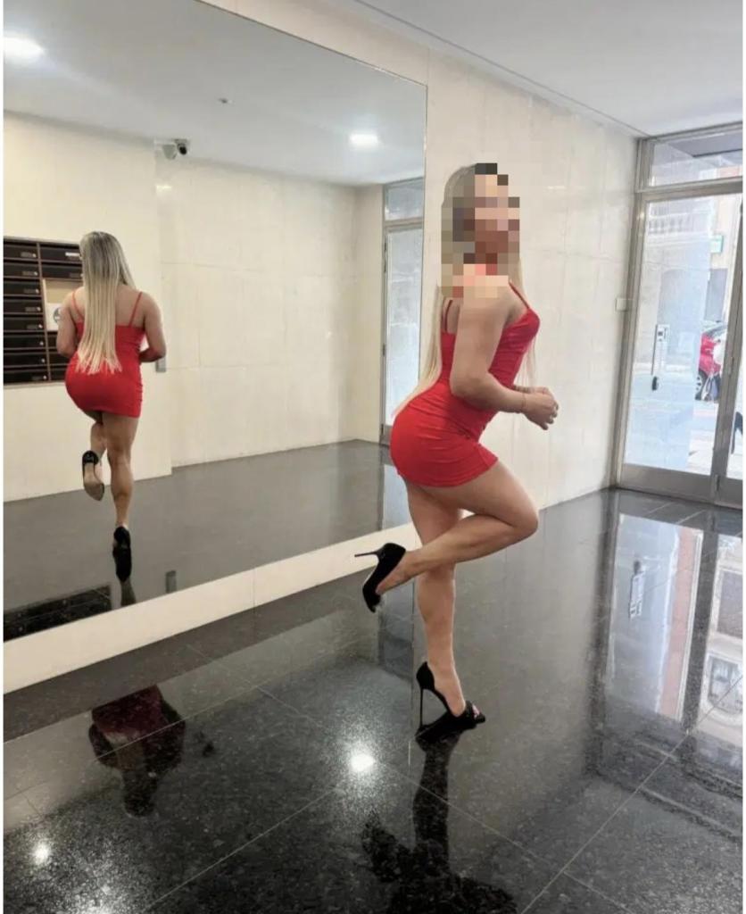 Chica busca chico en Granada: 