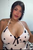 663239165: Chica busca chico en Barcelona