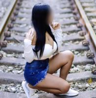 631121537: Chica busca chico en Gerona