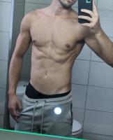 694298210: Chico busca chica en Granada