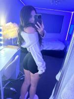 670552113: Chica busca chico en La Coruña