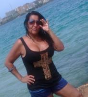 664371235: Chica busca chico en Valencia