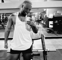 617434582: Chico busca chica en Madrid