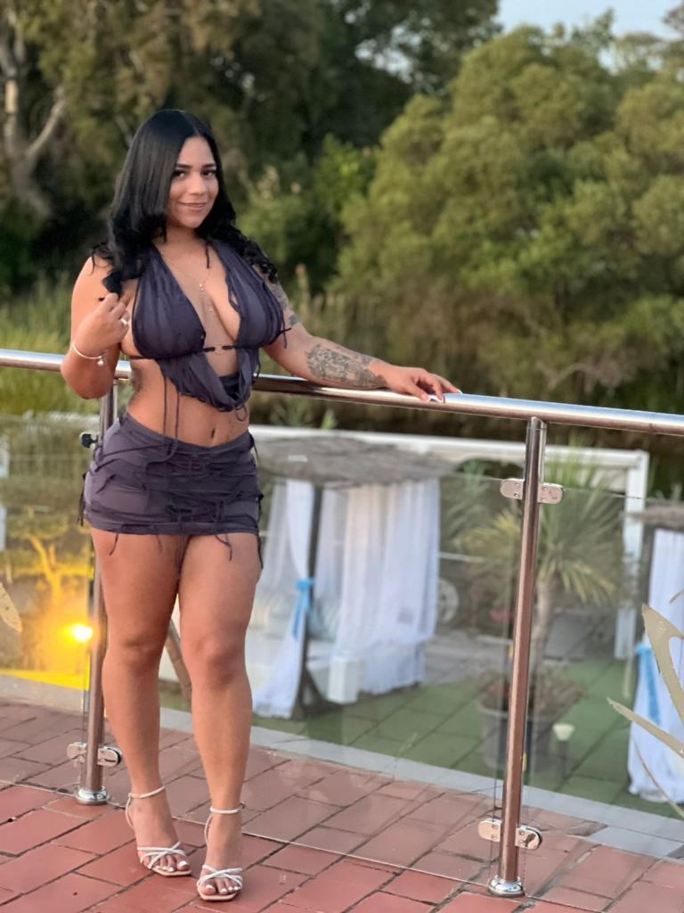 Chica busca chico en Sevilla: Chica busca chico