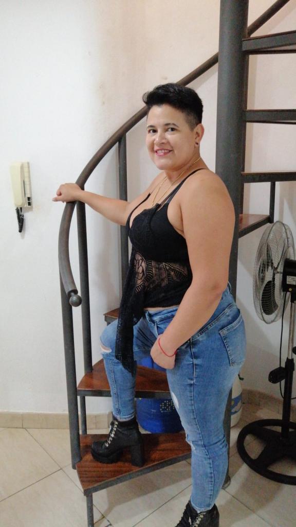 Chica busca chico en Tenerife: 