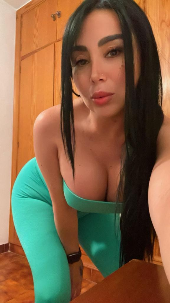 666221870: Chica busca chico en Sevilla