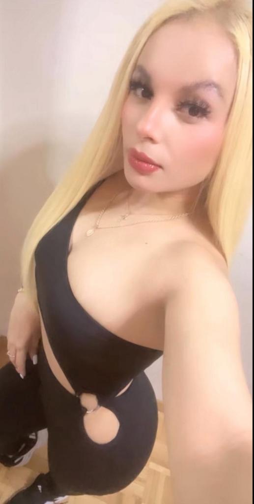 Chica busca chico en Alicante: Chica busca chico