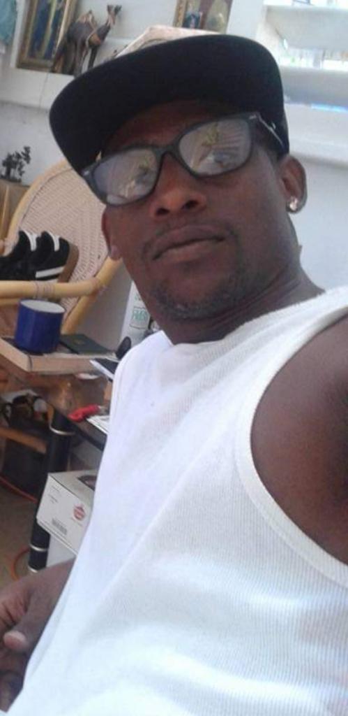 653469076: Chico busca chica en Alicante